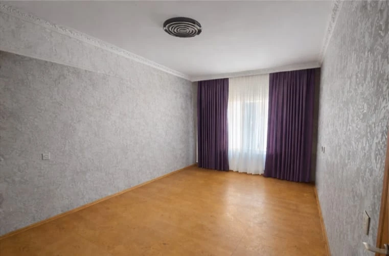 İcarə köhnə tikili 4 otaqlı 110 m²,  İnşaatçılar m.-1