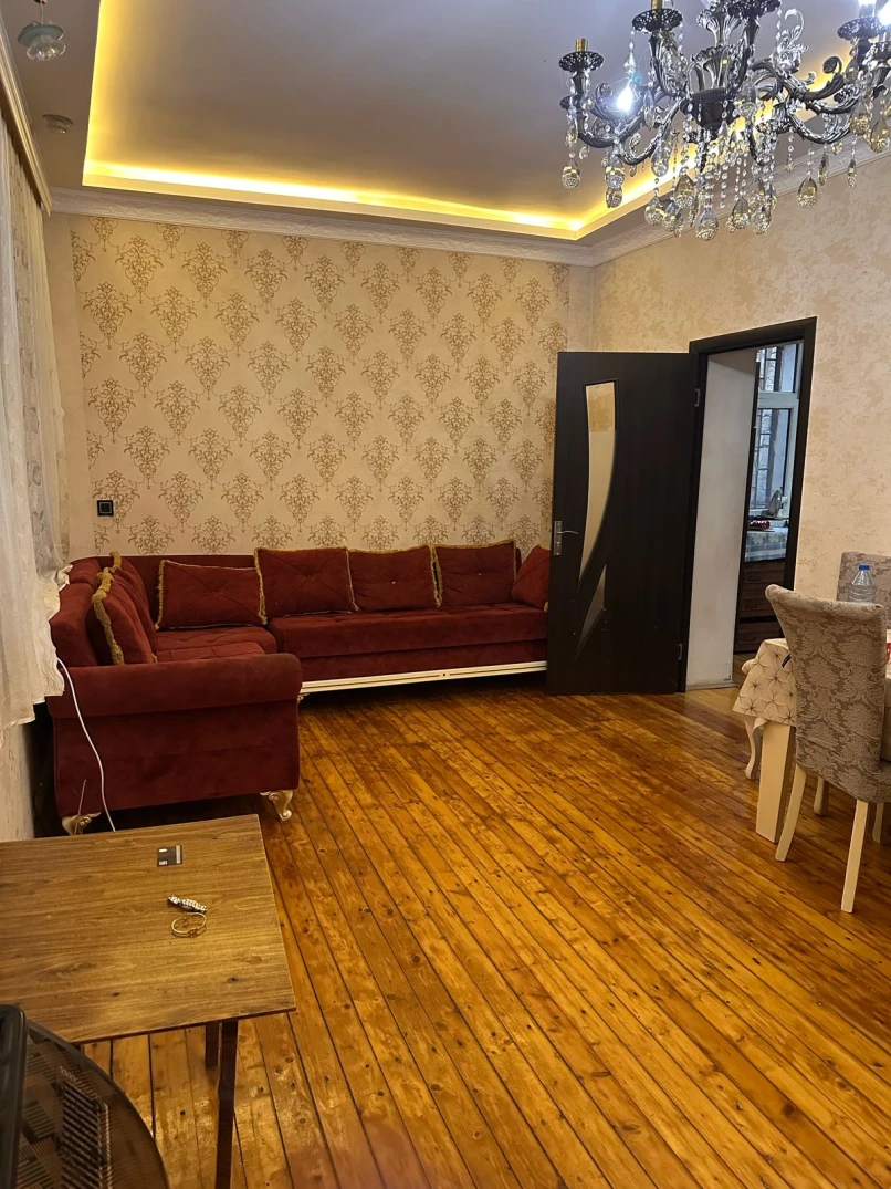 Satılır ev/villa 3 otaqlı 70 m²,  İnşaatçılar m.-1