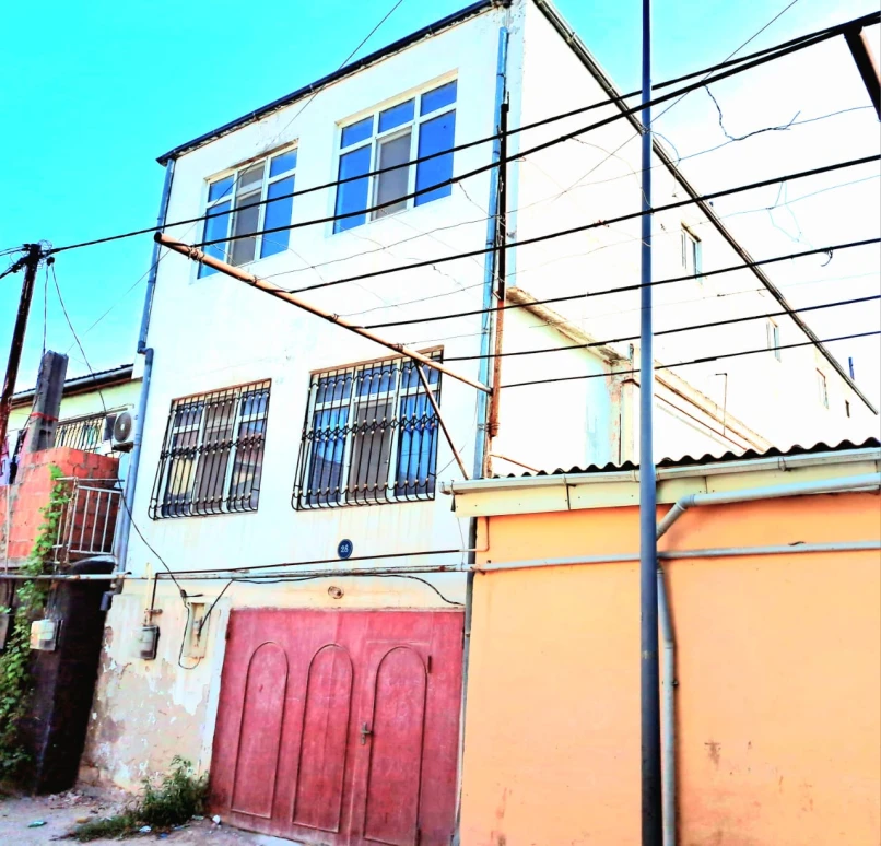 Satılır ev/villa 11 otaqlı 362.5 m²,  Bakıxanov-1