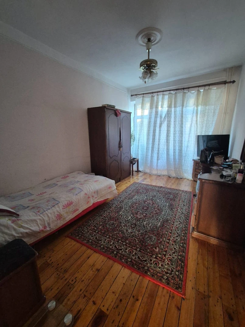 Satılır köhnə tikili 5 otaqlı 93 m², Bakıxanov q.-1