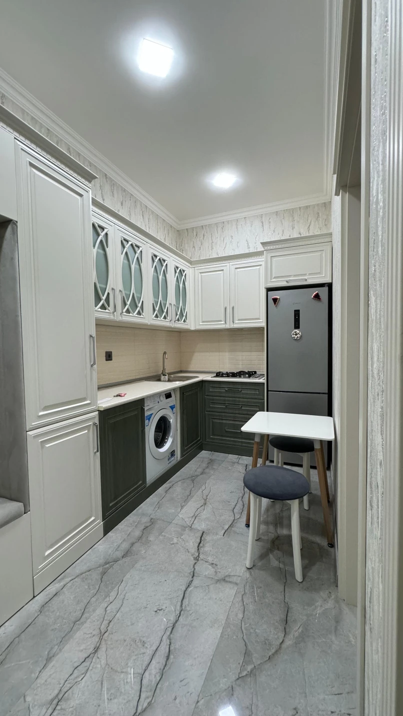 Satılır yeni tikili 2 otaqlı 50 m², İnşaatçılar m.-1