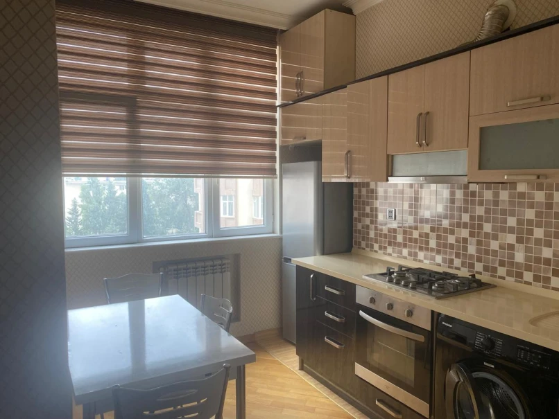 İcarə yeni tikili 3 otaqlı 90 m²,  İnşaatçılar m.-1