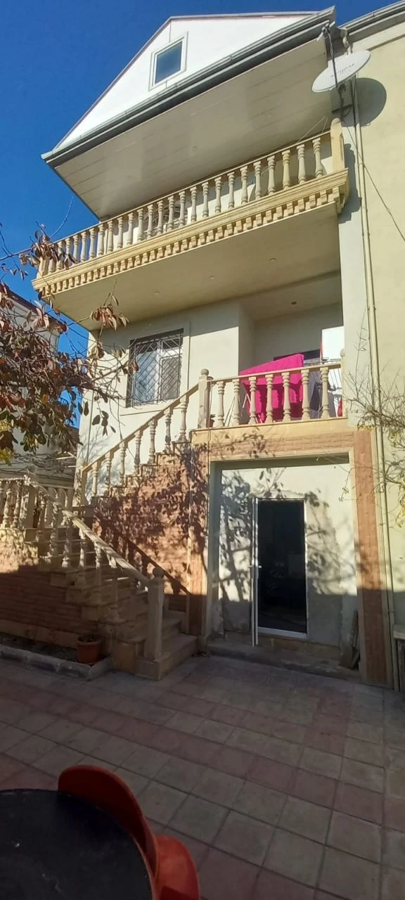 Satılır ev/villa 7 otaqlı 285 m², Əhmədli m.-1