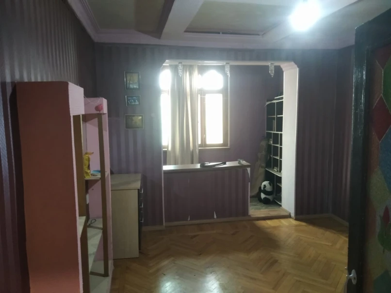 Satılır köhnə tikili 2 otaqlı 65 m², Yasamal r.-1