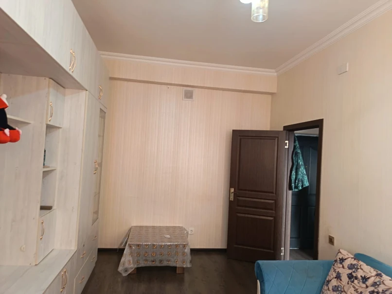 Satılır yeni tikili 1 otaqlı 40 m²,  İnşaatçılar m.-1