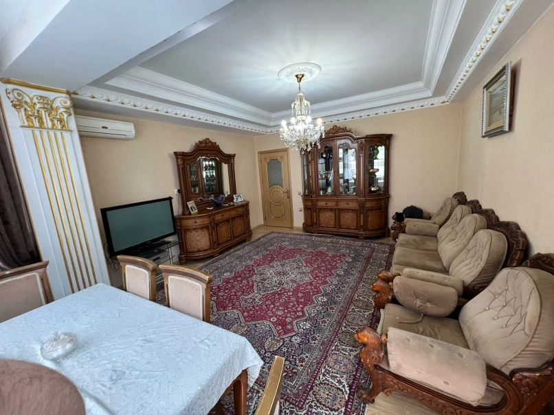 Satılır yeni tikili 3 otaqlı 82 m², İnşaatçılar m.-1