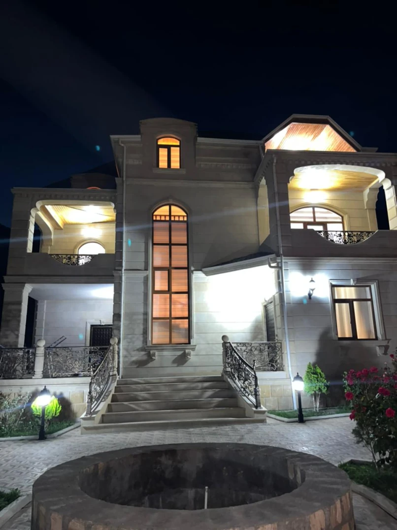 Satılır ev/villa 6 otaqlı 500 m², Qax-1