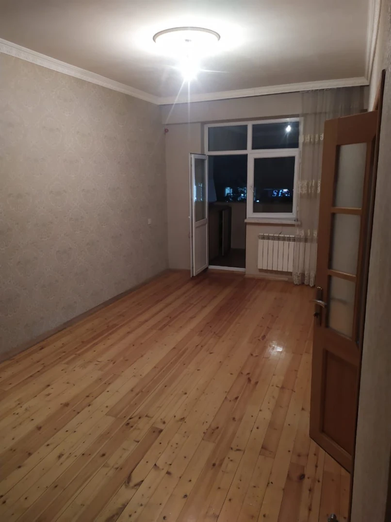 Satılır yeni tikili 2 otaqlı 65 m², İnşaatçılar m.-1 Satılır yeni tikili 2 otaqlı 65 m², İnşaatçılar m.-1