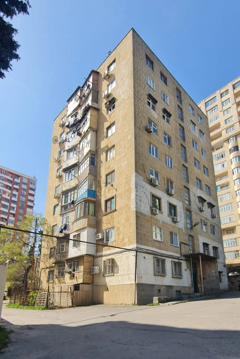 Satılır köhnə tikili 3 otaqlı 49.9 m², Elmlər Akademiyası m.-1