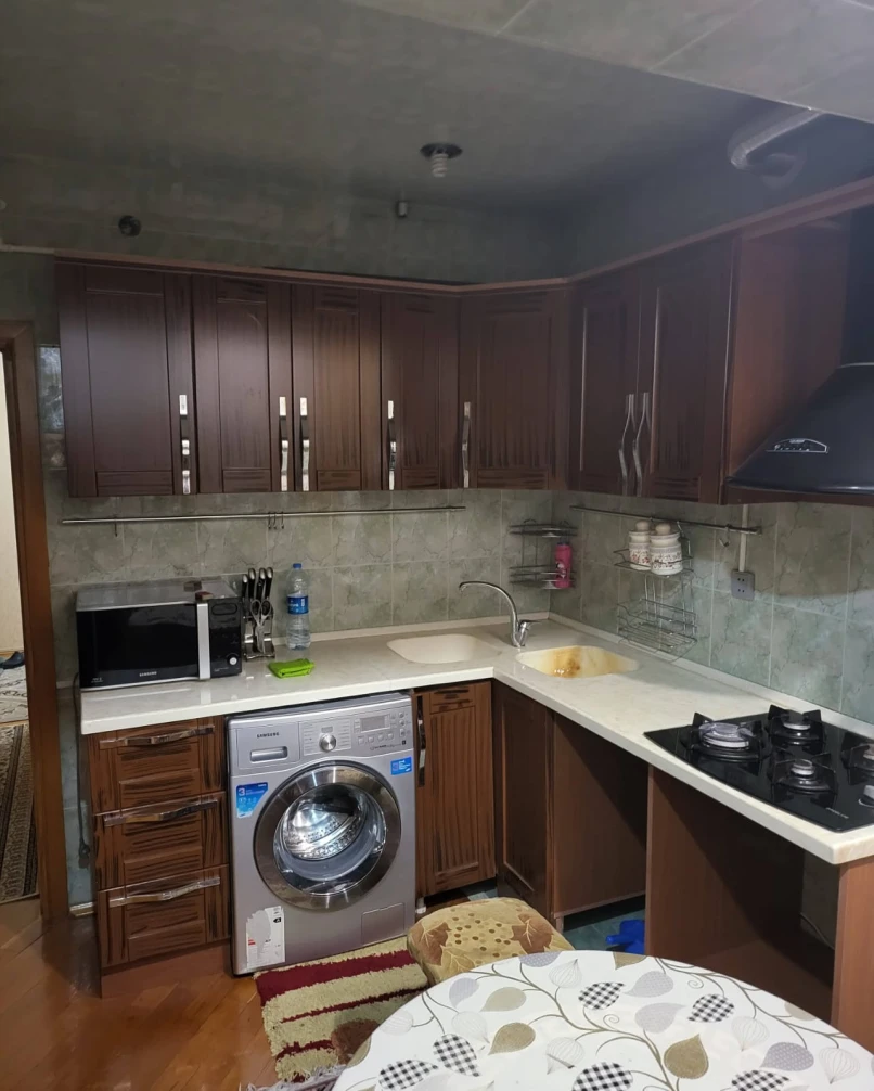 İcarə köhnə tikili 2 otaqlı 65 m², Azadlıq prospekti m.-1