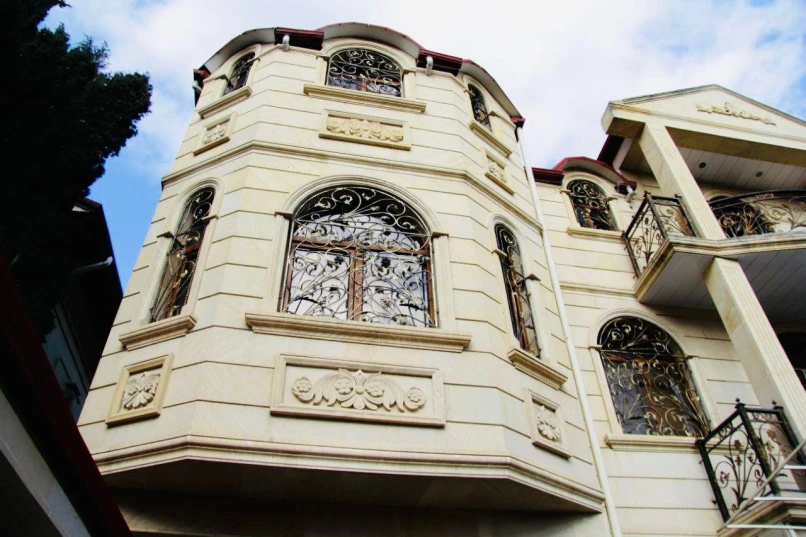 Satılır ev/villa 14 otaqlı 649 m²,  Azadlıq prospekti m.-1