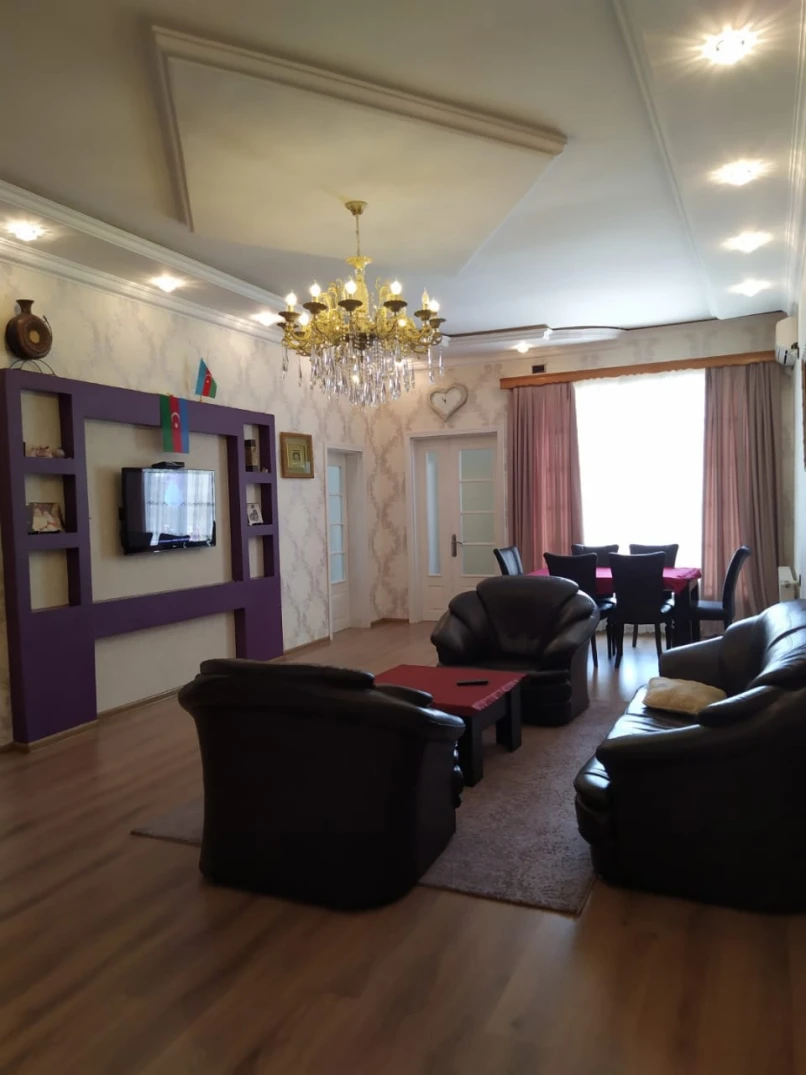 Satılır ev/villa 4 otaqlı 200 m², Badamdar q.-1