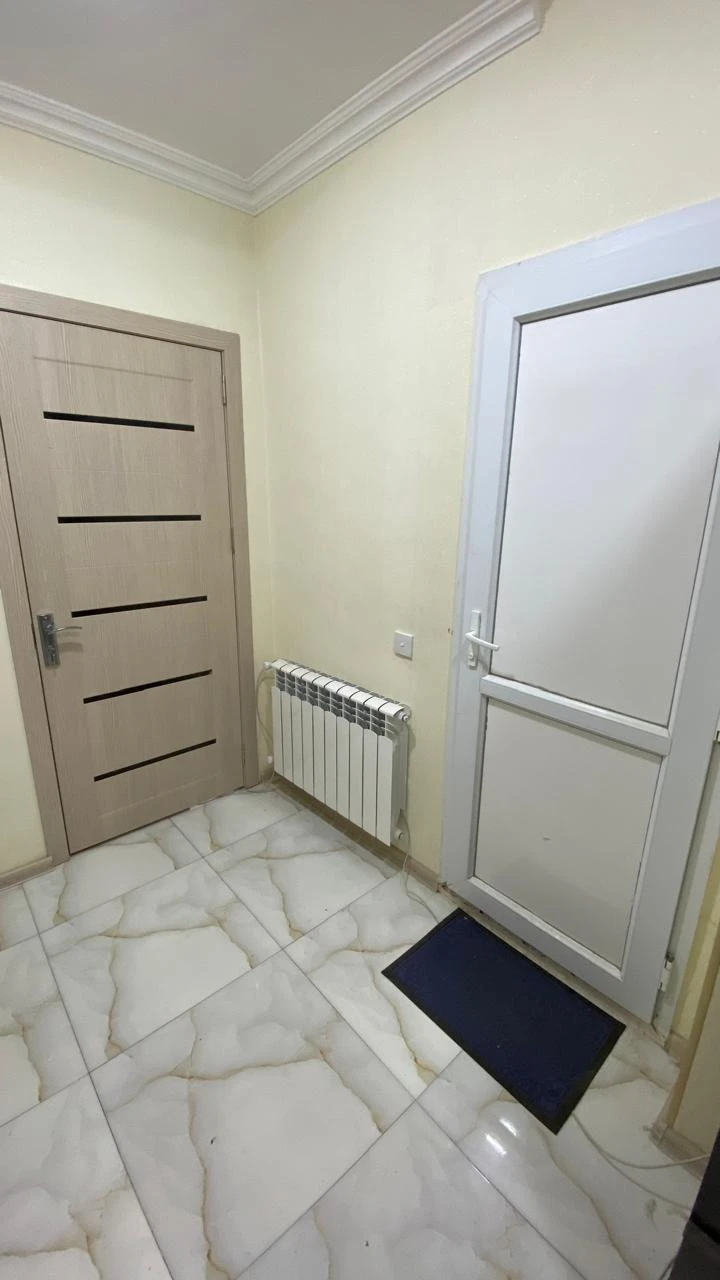 İcarə köhnə tikili 2 otaqlı 65 m²,  İnşaatçılar m.-1