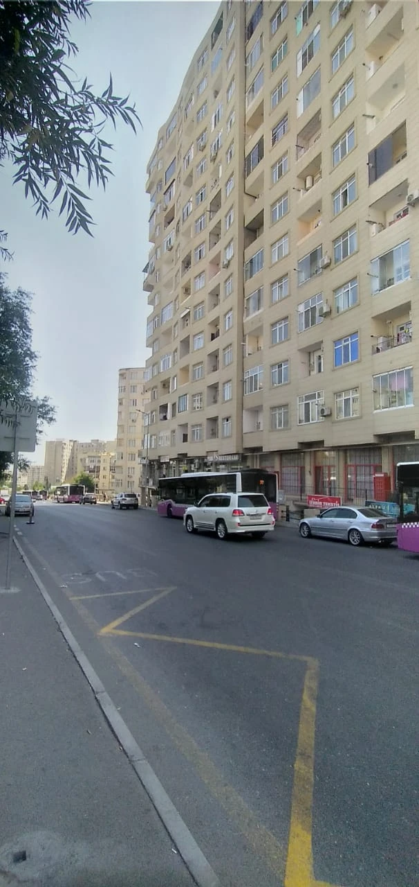 Satılır yeni tikili 2 otaqlı 52 m², İnşaatçılar m.-1