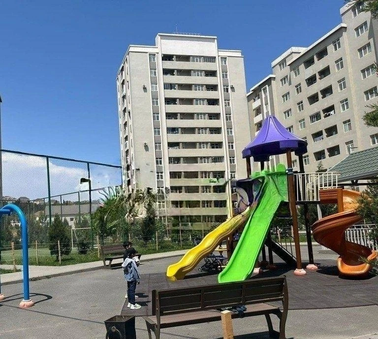 Satılır yeni tikili 2 otaqlı 65 m², İnşaatçılar m.-1