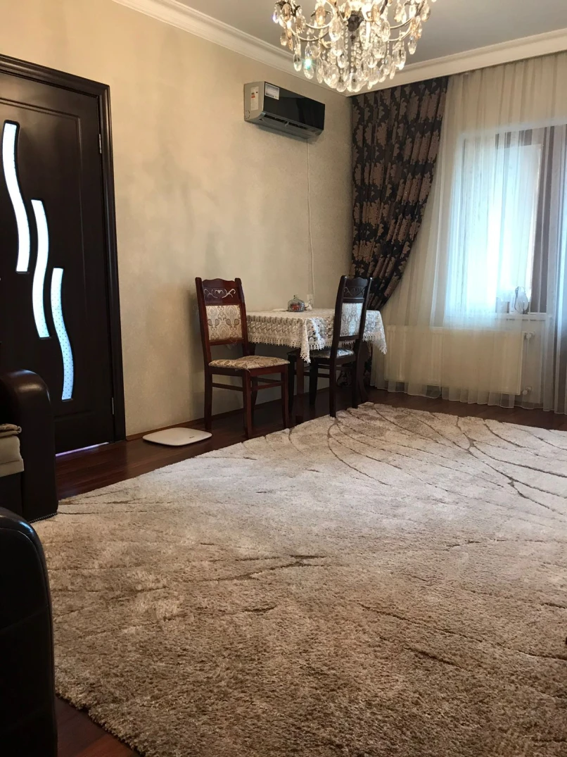 Satılır yeni tikili 2 otaqlı 40 m², İnşaatçılar m.-1