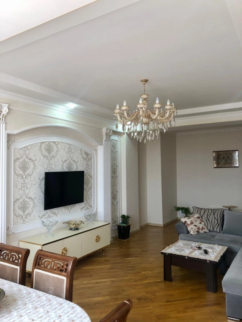 Satılır yeni tikili 3 otaqlı 105 m², Əhmədli m.-1