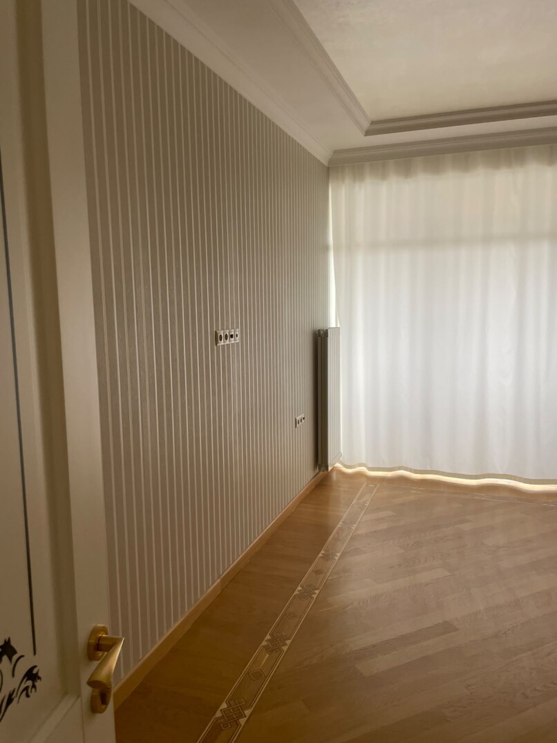 İcarə yeni tikili 6 otaqlı 250 m²,  Elmlər Akademiyası m.-1