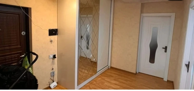 Satılır yeni tikili 2 otaqlı 75 m², İnşaatçılar m.-1