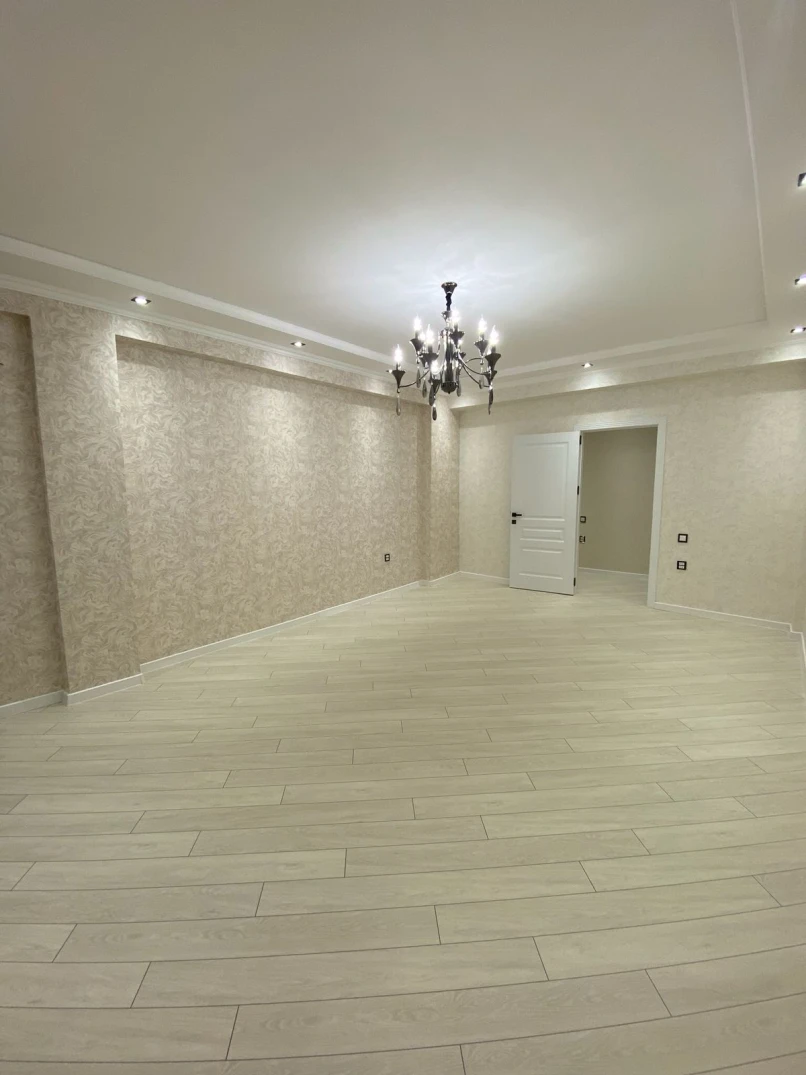 Satılır yeni tikili 3 otaqlı 116 m², İnşaatçılar m.-1 Satılır yeni tikili 3 otaqlı 116 m², İnşaatçılar m.-1