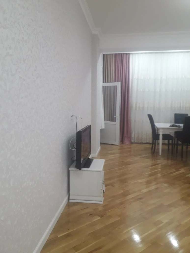 İcarə yeni tikili 2 otaqlı 70 m², Nərimanov r.-1