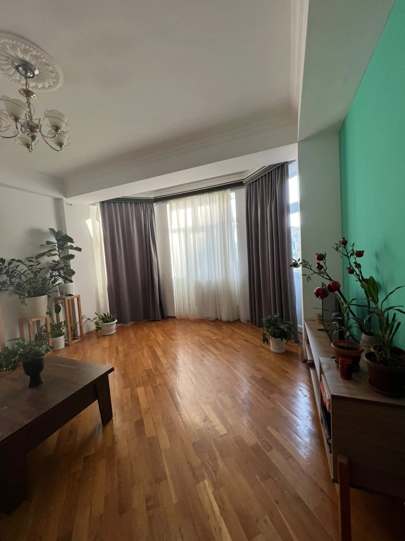 Satılır yeni tikili 2 otaqlı 54 m², İnşaatçılar m.-1