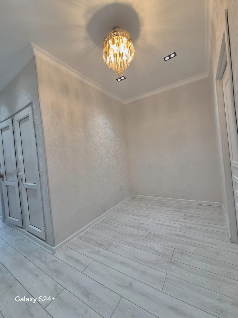 Satılır köhnə tikili 2 otaqlı 60 m²,  İnşaatçılar m.-1