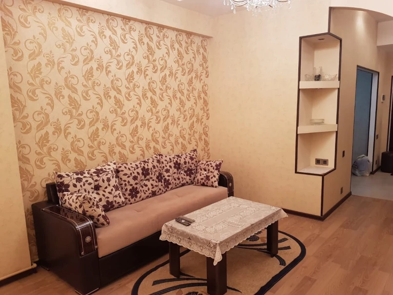 İcarə yeni tikili 2 otaqlı 60 m², Şah İsmayıl Xətai m.-1