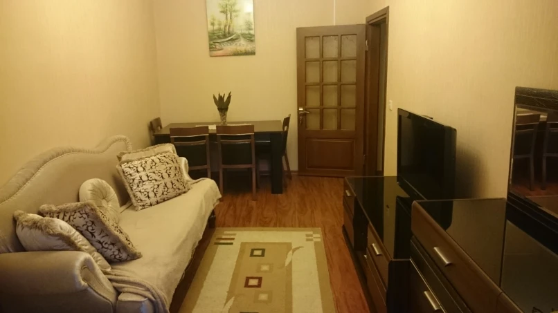 İcarə yeni tikili 3 otaqlı 90 m², Elmlər Akademiyası m.-1