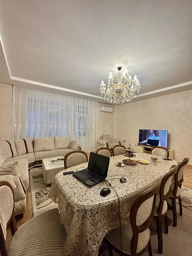 Satılır yeni tikili 3 otaqlı 145 m², Gənclik m.-1