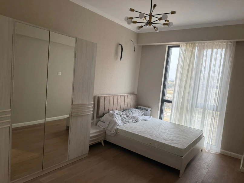 İcarə yeni tikili 3 otaqlı 90 m²,  İnşaatçılar m.-1