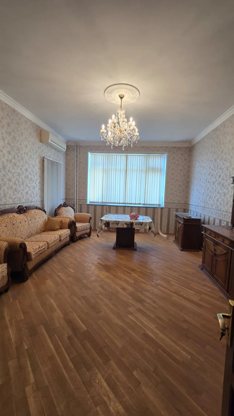 Satılır yeni tikili 3 otaqlı 120 m²,  Memar Əcəmi m.-1