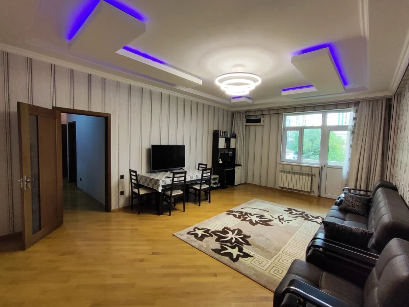 Satılır yeni tikili 2 otaqlı 93 m²,  Nəriman Nərimanov m.-1