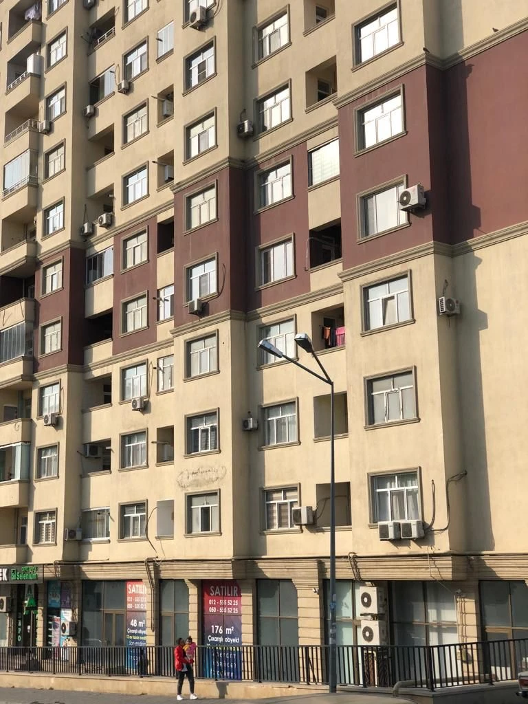 Satılır yeni tikili 4 otaqlı 161 m², İnşaatçılar m.-1