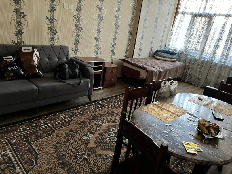 Satılır köhnə tikili 2 otaqlı 45 m², Memar Əcəmi m.-1