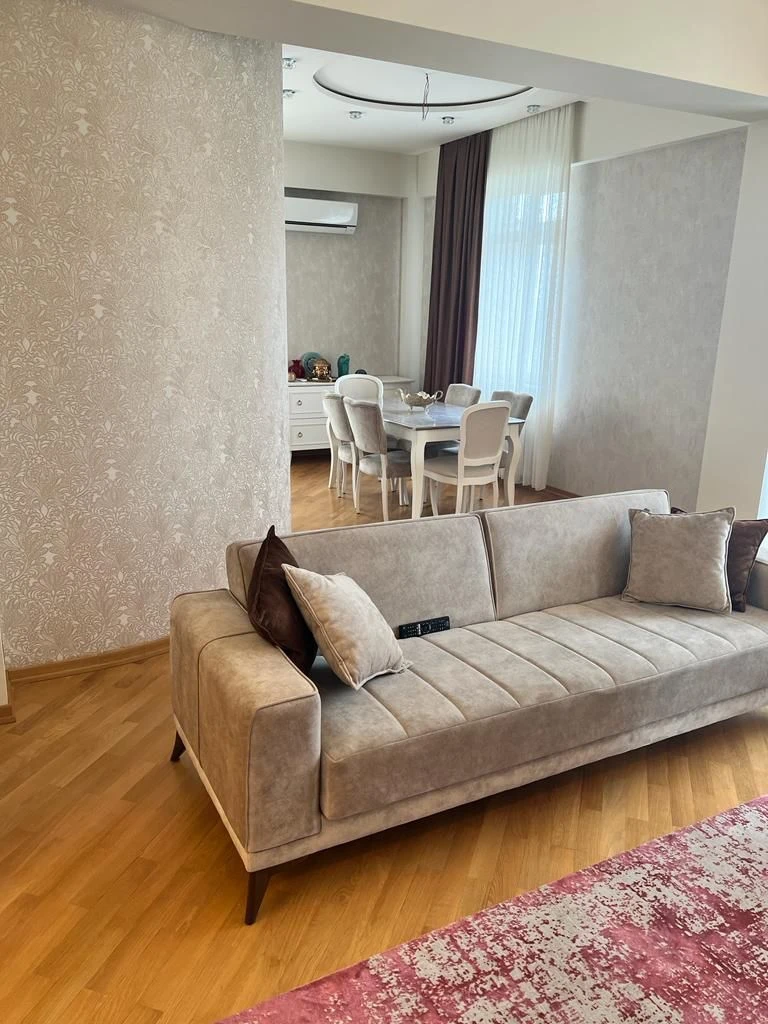 Satılır yeni tikili 2 otaqlı 72 m², Yeni Yasamal q.-1