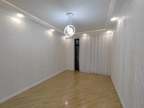 Satılır yeni tikili 2 otaqlı 60 m², İnşaatçılar m.-1