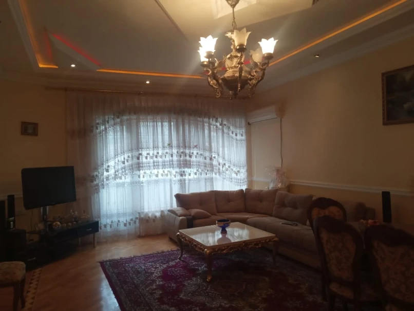 Satılır ev/villa 7 otaqlı 420 m²,  İnşaatçılar m.-1