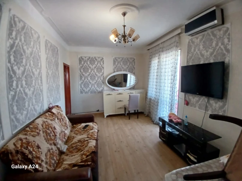Satılır köhnə tikili 2 otaqlı 45 m²,  Yasamal-1