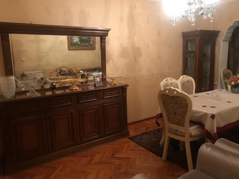 Satılır köhnə tikili 3 otaqlı 100 m², İnşaatçılar m.-1