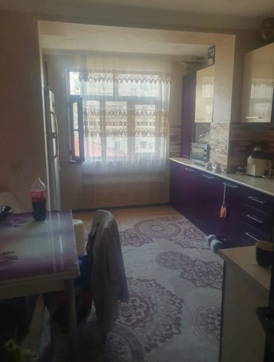 Satılır köhnə tikili 4 otaqlı 120 m², 8-ci mikrorayon q.-1