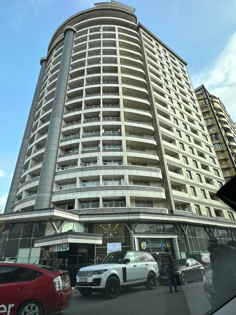 Satılır yeni tikili 2 otaqlı 123 m², Elmlər Akademiyası m.-1