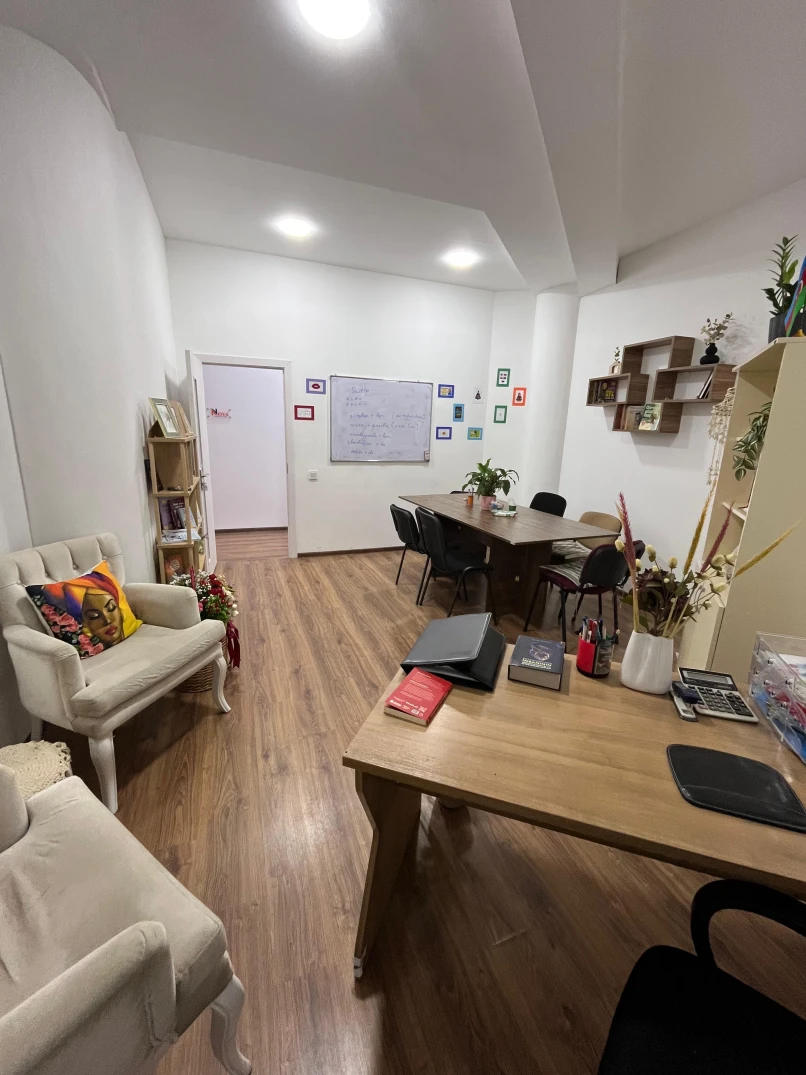 İcarə ofis 1 otaqlı 20 m²,  28 May m.-1