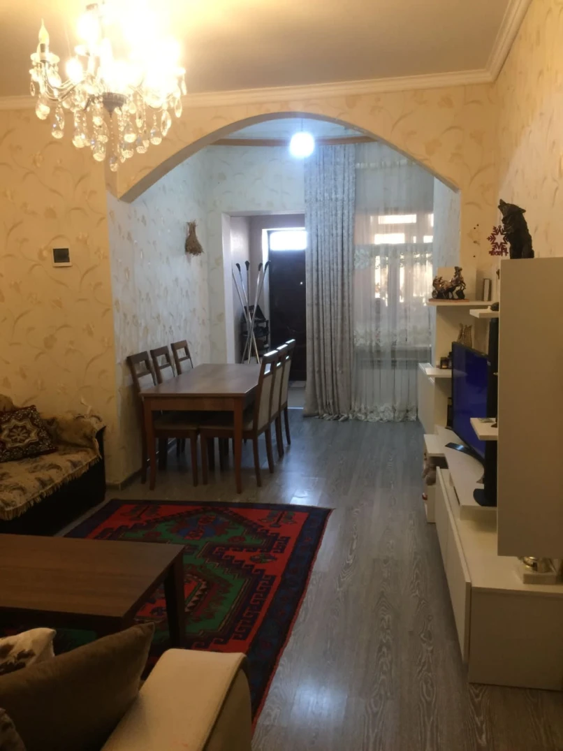 Satılır köhnə tikili 2 otaqlı 58 m², Badamdar q.-1