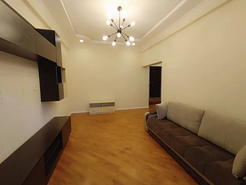 Satılır yeni tikili 3 otaqlı 80 m², İnşaatçılar m.-1