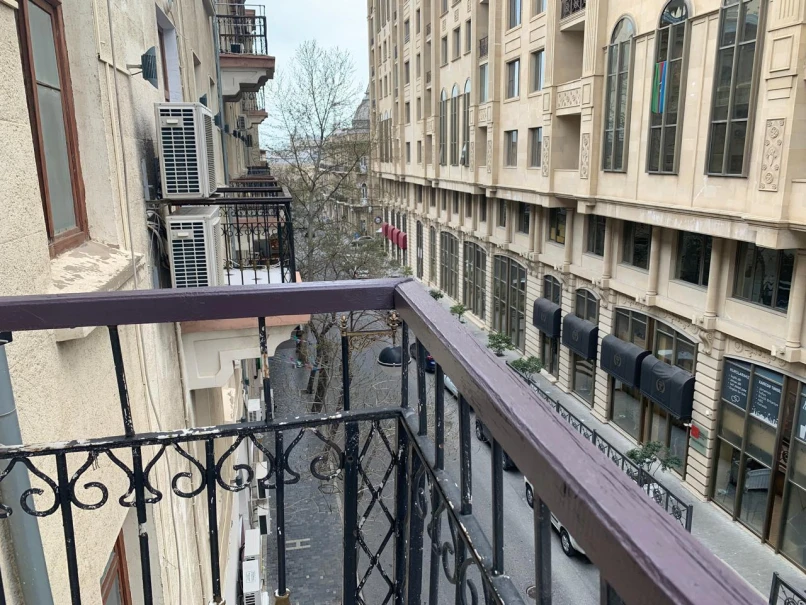 İcarə köhnə tikili 2 otaqlı 64 m²,  İçəri Şəhər m.-1