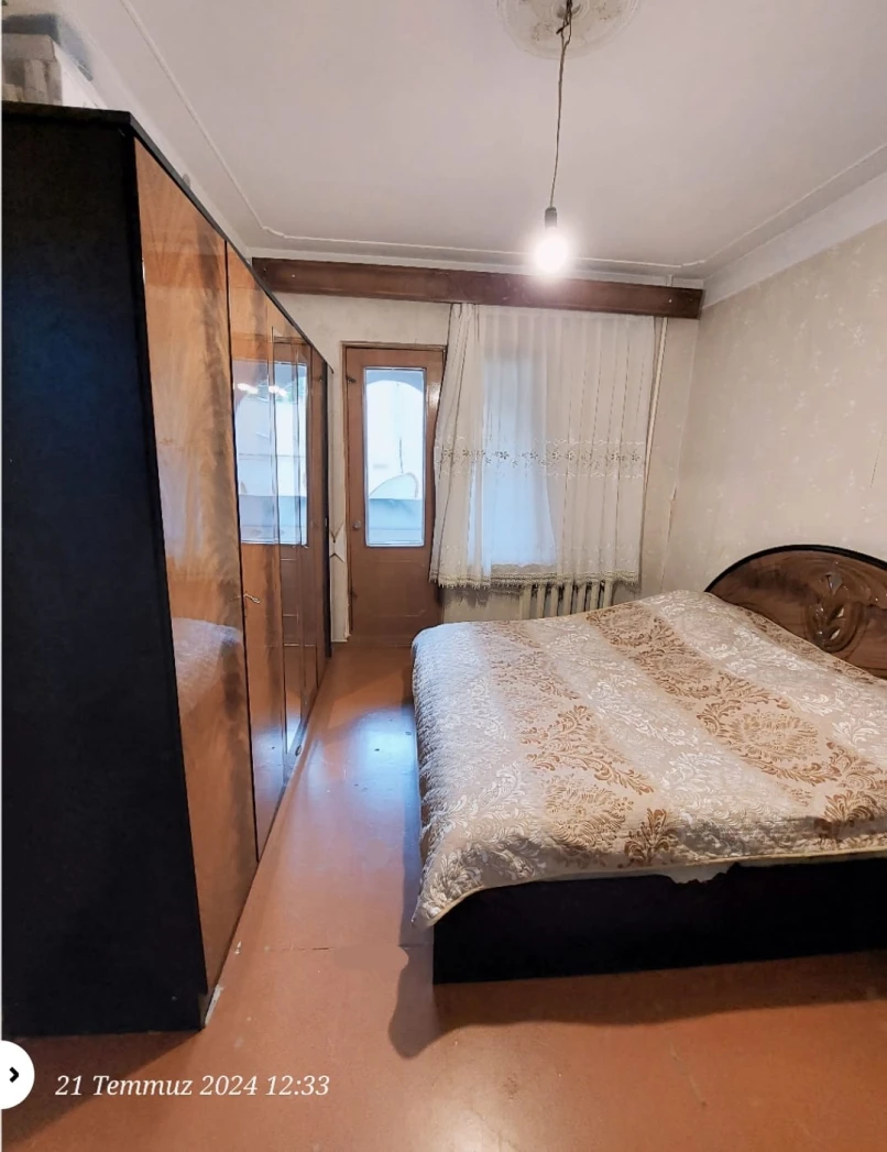 Satılır köhnə tikili 5 otaqlı 120 m², İnşaatçılar m.-1