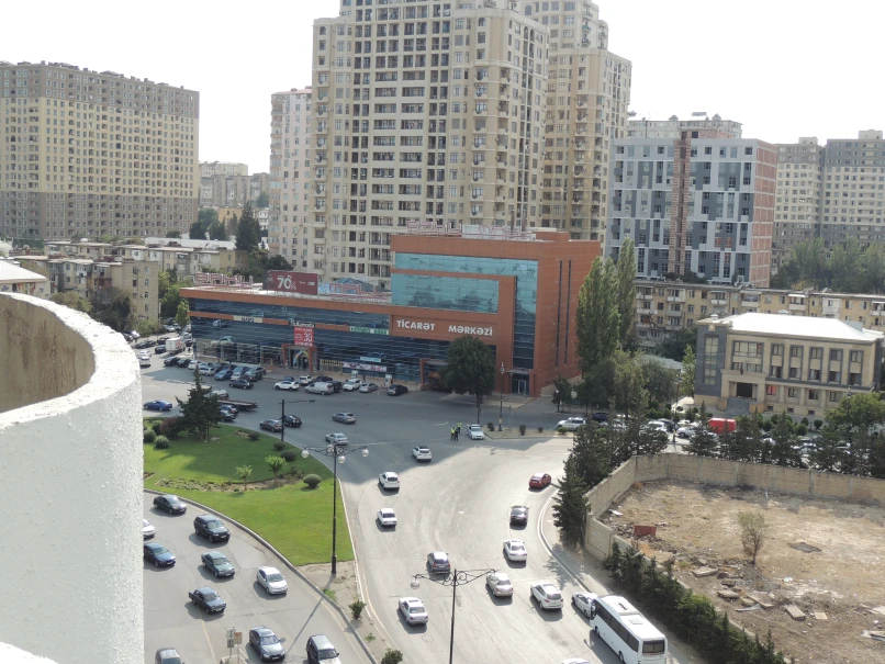 Satılır yeni tikili 3 otaqlı 115 m², İnşaatçılar m.-1 Satılır yeni tikili 3 otaqlı 115 m², İnşaatçılar m.-1