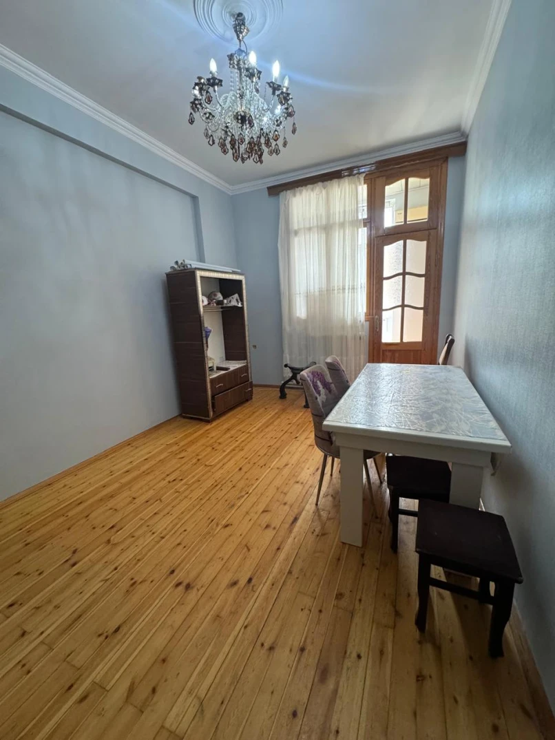 Satılır yeni tikili 2 otaqlı 56 m²,  İnşaatçılar m.-1