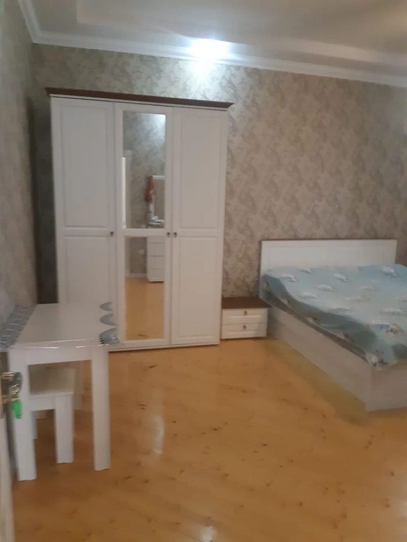 Satılır ev/villa 4 otaqlı 40 m², İnşaatçılar m.-1